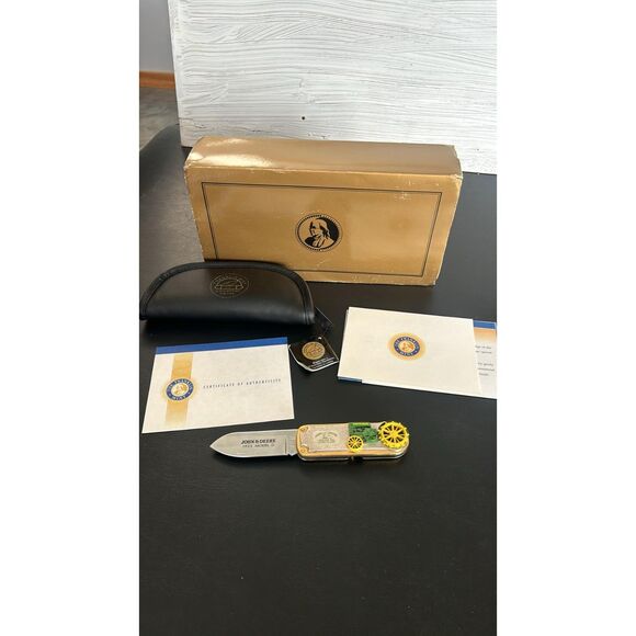 Franklin Mint John Deere Collectors Knife 1923 Model D New - Picture 1 of 8